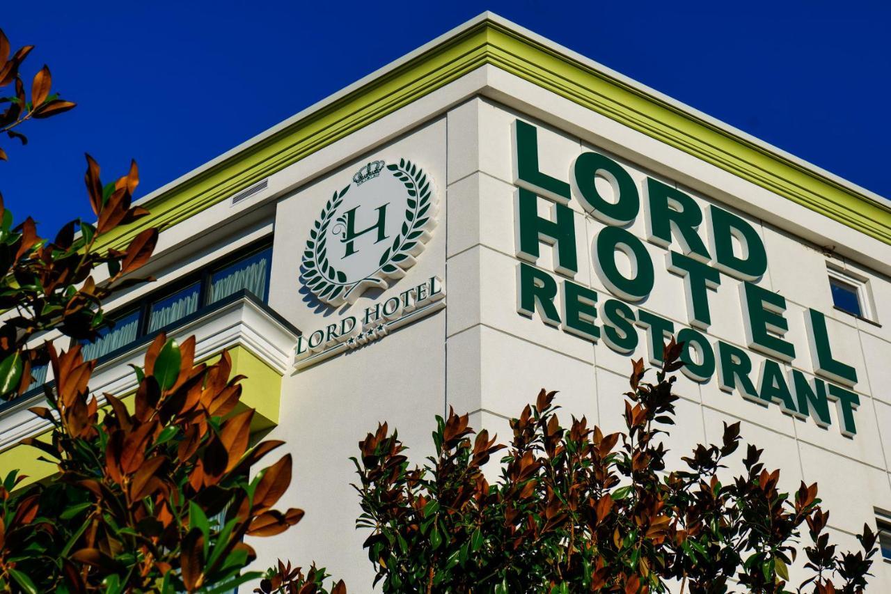 Lord Hotel Τίρανα Εξωτερικό φωτογραφία